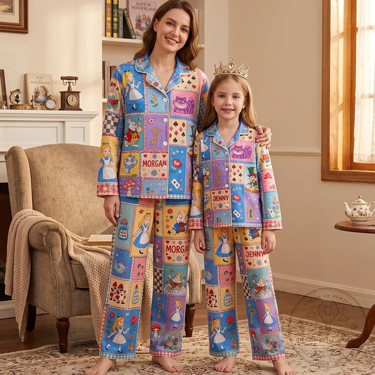 Alice in Wonderland Cheshire Cat Mad Hatter Women's and Girl's Pajamas Set